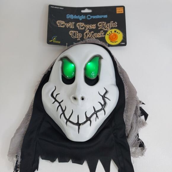 Vtg Evil Eyes Light Up Skull Horror Mask Halloween Tested Batteries Needed - Picture 1 of 5